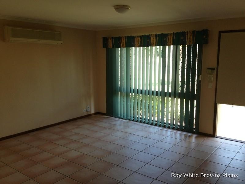 16 Grecian Street, Regents Park QLD 4118