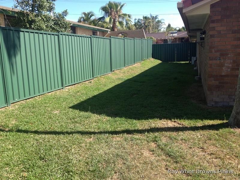 16 Grecian Street, Regents Park QLD 4118