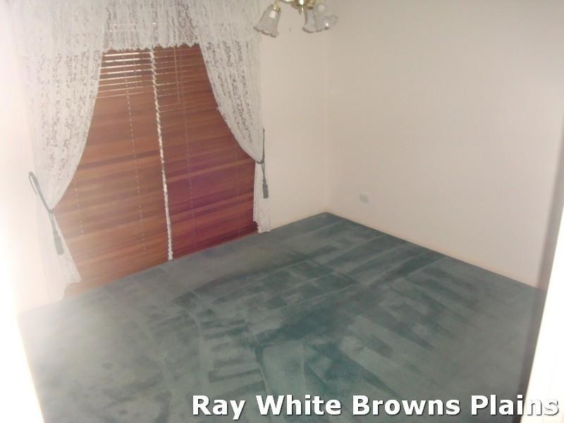 53 Bushland Drive, Regents Park QLD 4118