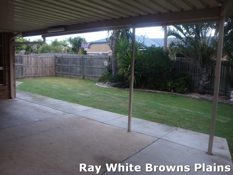 53 Bushland Drive, Regents Park QLD 4118