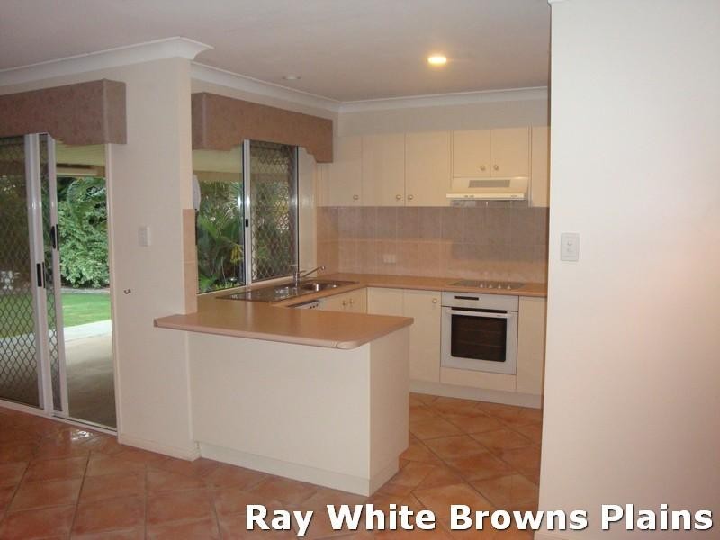 53 Bushland Drive, Regents Park QLD 4118