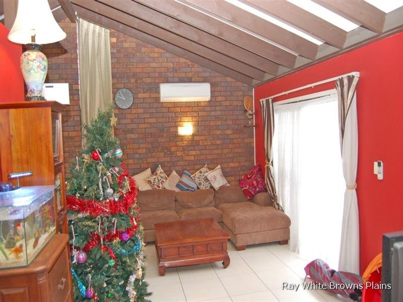 5 Trephina Close, Riverhills QLD 4074