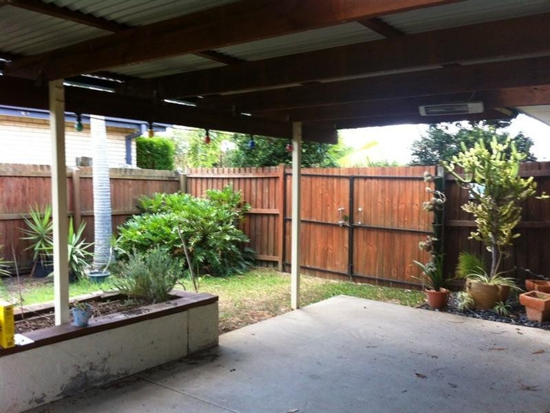 4 Gilbert Court, Hillcrest QLD 4118