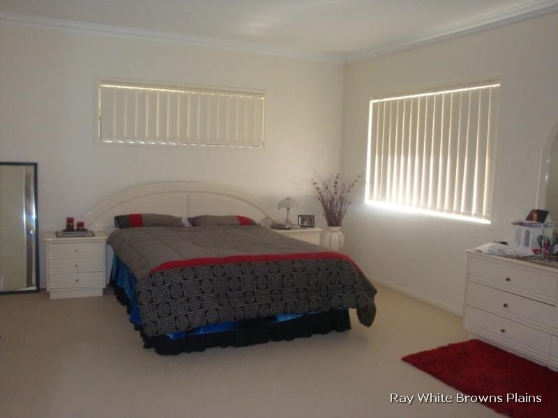Hillcrest QLD 4118