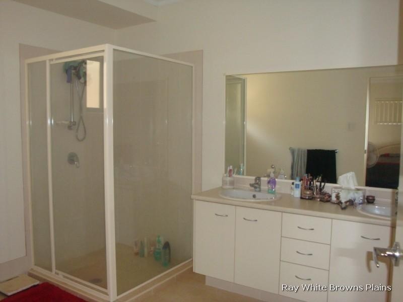 Hillcrest QLD 4118
