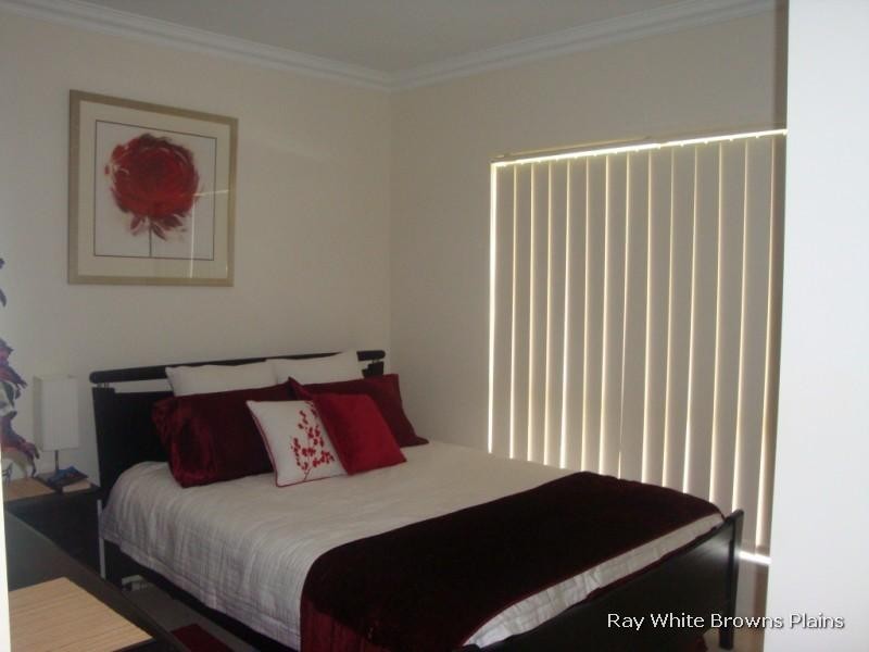 Hillcrest QLD 4118