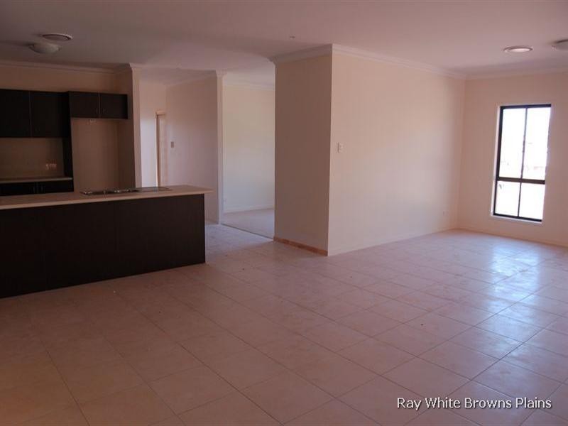 Hillcrest QLD 4118