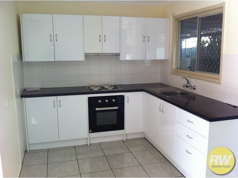 2 Peppermint Street, Crestmead QLD 4132