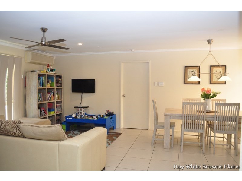 65 Federation Drive, Hillcrest QLD 4118