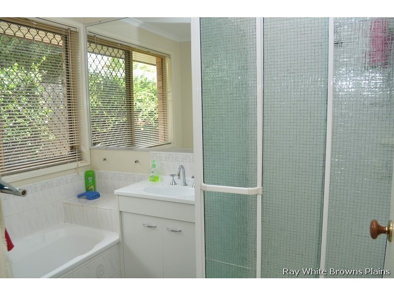 65 Federation Drive, Hillcrest QLD 4118