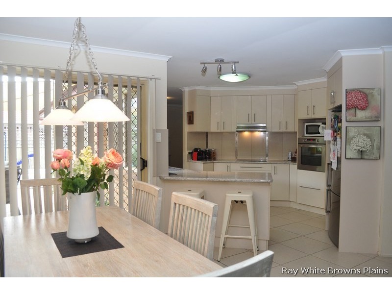 65 Federation Drive, Hillcrest QLD 4118