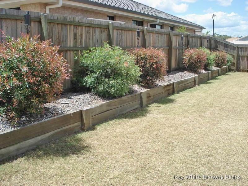 31 Coolum Court, Regents Park QLD 4118