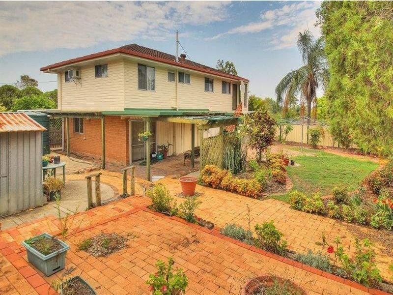 10 LICHEN Court, Regents Park QLD 4118