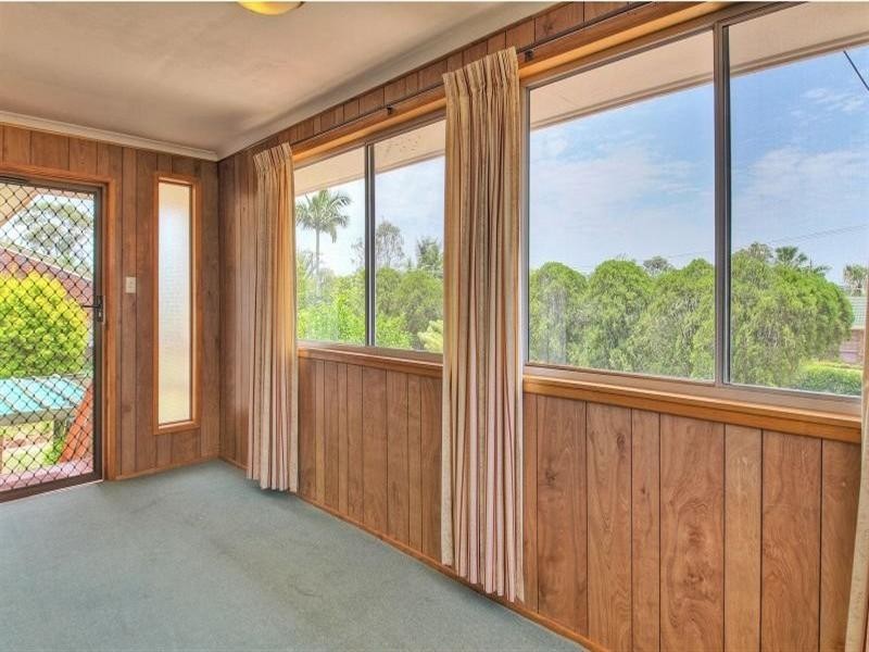 10 LICHEN Court, Regents Park QLD 4118