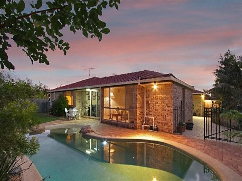 79 Azalea Crescent, Calamvale QLD 4116