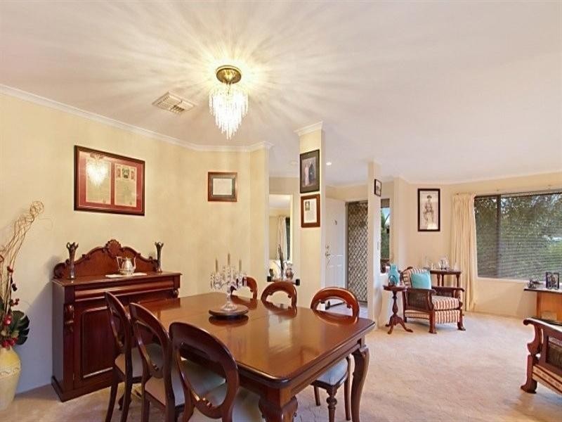 79 Azalea Crescent, Calamvale QLD 4116