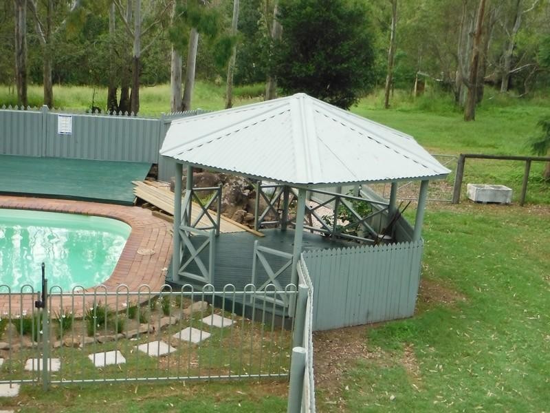 176 Sharon Drive, North Maclean QLD 4280