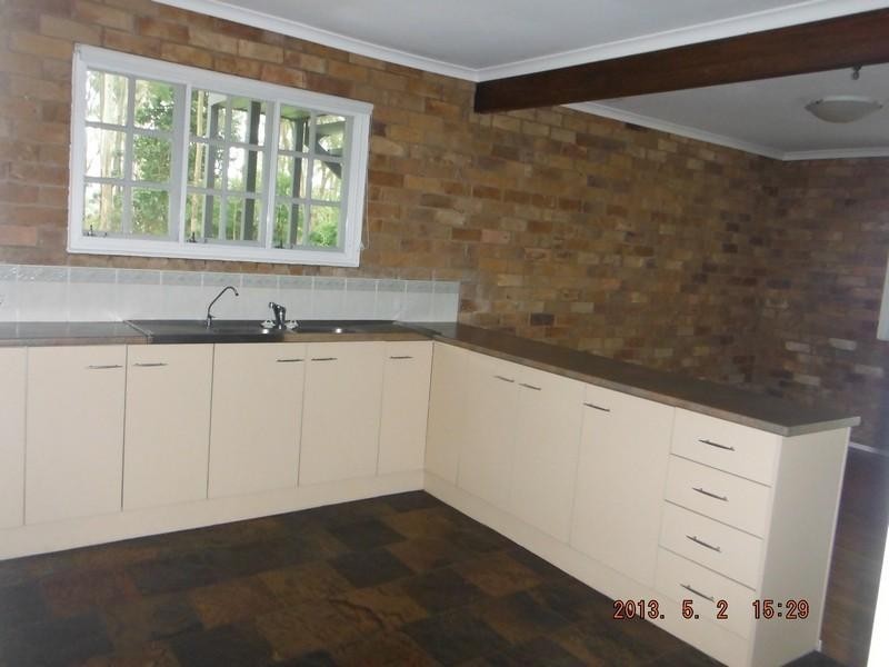 176 Sharon Drive, North Maclean QLD 4280