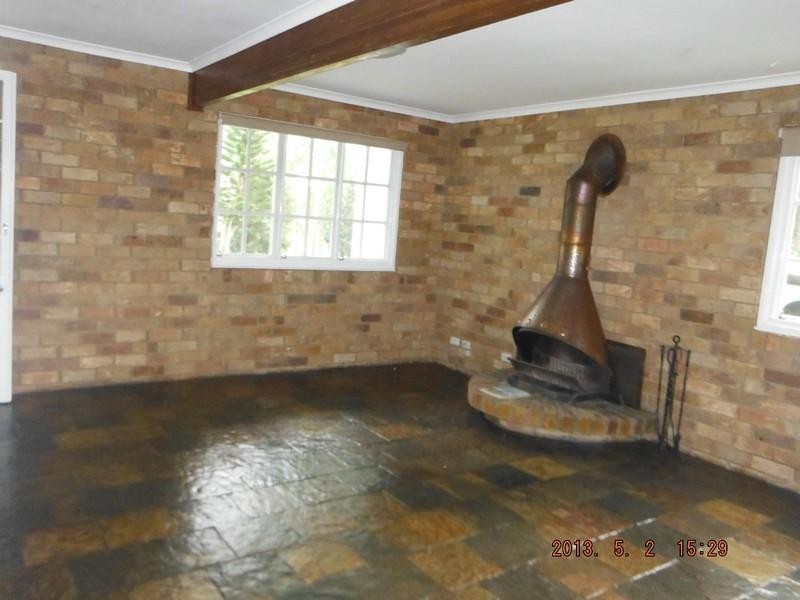 176 Sharon Drive, North Maclean QLD 4280