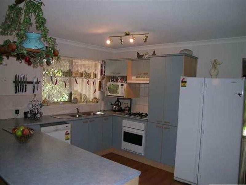 5 Noble Court, Regents Park QLD 4118