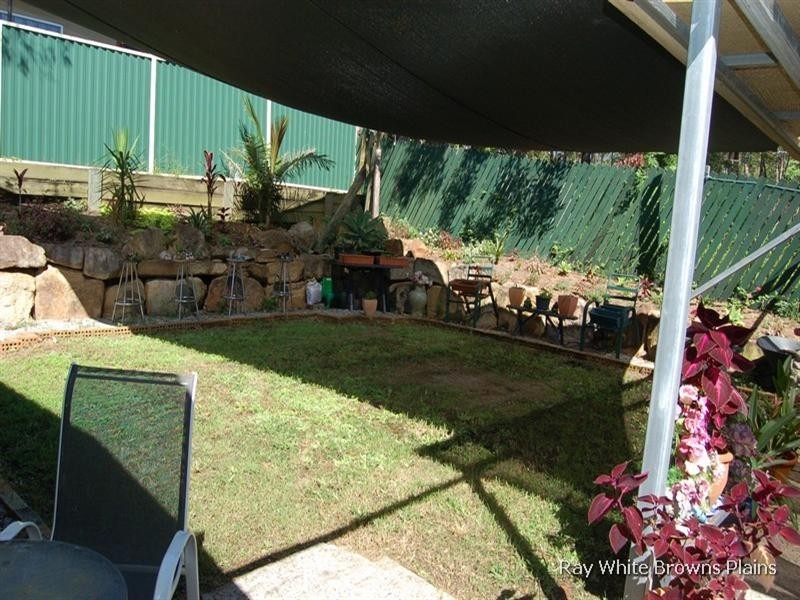 26 Pine Street, Hillcrest QLD 4118