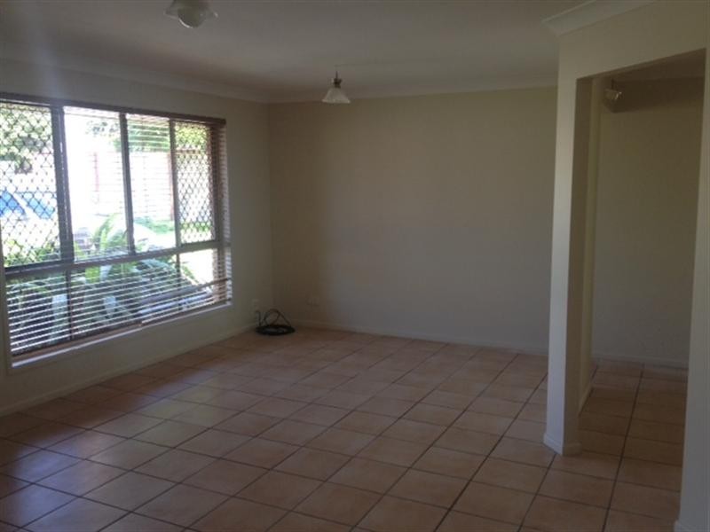 33 Samantha Street, Boronia Heights QLD 4124