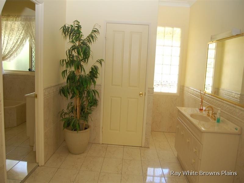 28 Dickman Road, Forestdale QLD 4118