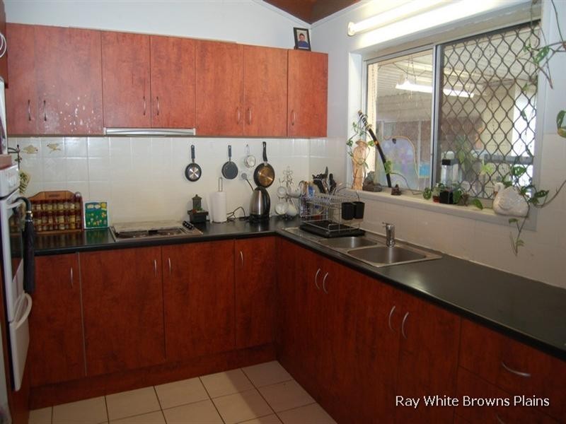 90 Flinders Crescent, Boronia Heights QLD 4124