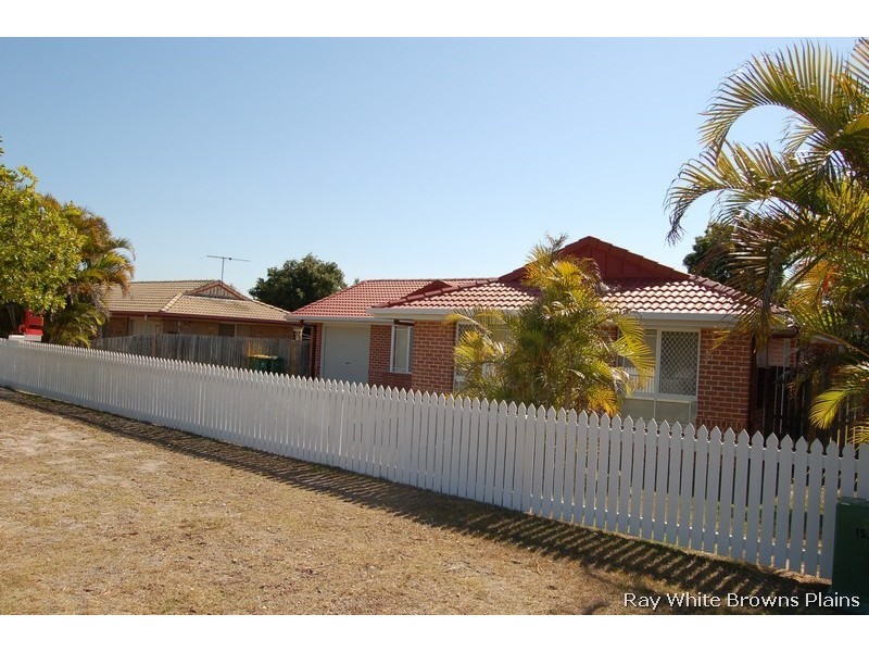 15 Sundowner Street, Regents Park QLD 4118