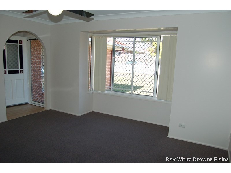 15 Sundowner Street, Regents Park QLD 4118