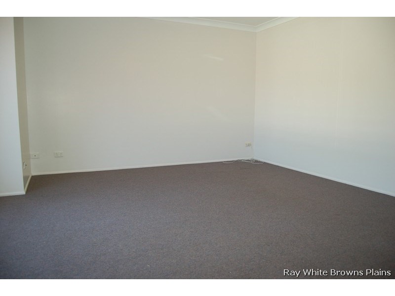 15 Sundowner Street, Regents Park QLD 4118