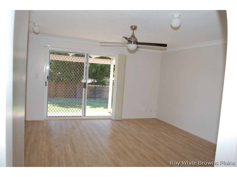 15 Sundowner Street, Regents Park QLD 4118