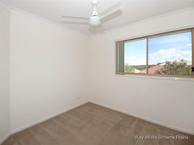 6 Marcoola Place, Regents Park QLD 4118