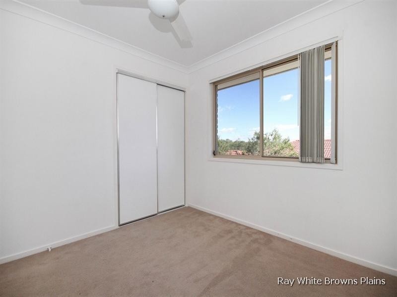 6 Marcoola Place, Regents Park QLD 4118