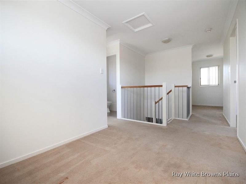 6 Marcoola Place, Regents Park QLD 4118