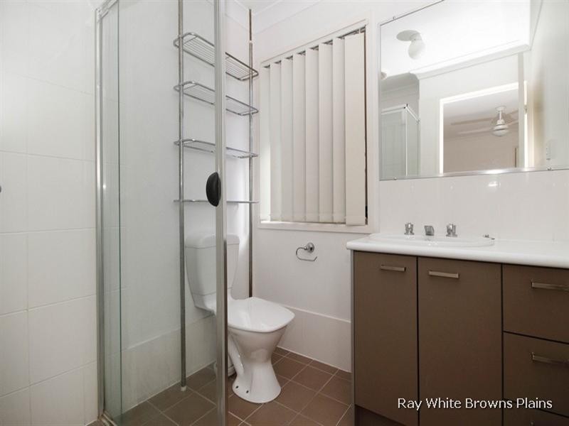 6 Marcoola Place, Regents Park QLD 4118