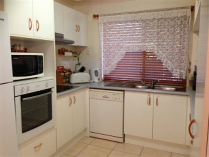 11 Noosa Court, Hillcrest QLD 4118