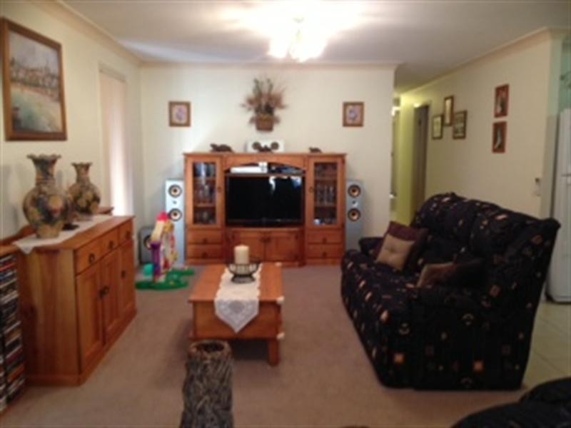 11 Noosa Court, Hillcrest QLD 4118