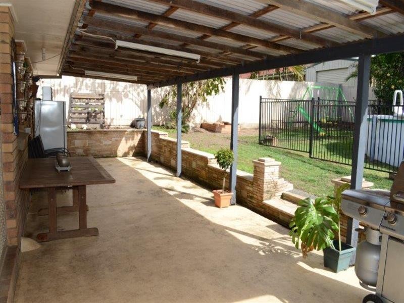 12 Thistle Street, Regents Park QLD 4118