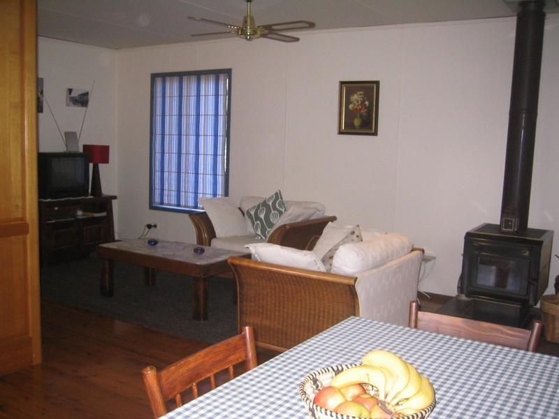 20 Scarborough Street, Bundeena NSW 2230