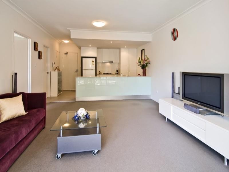 8/14 Freeman Road, Chatswood NSW 2067