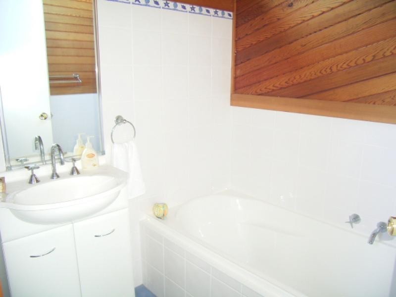 62 Kalakau Avenue, Forresters Beach NSW 2260