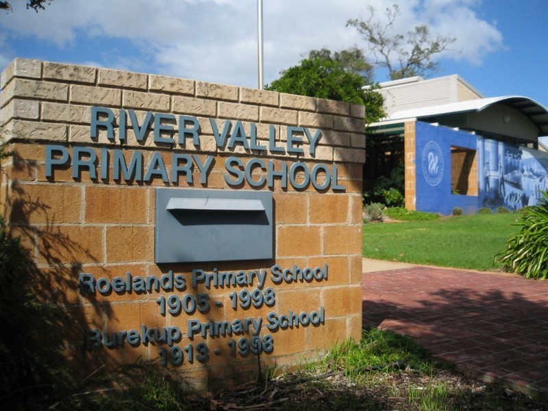 14 Shier Rise, Burekup WA 6227