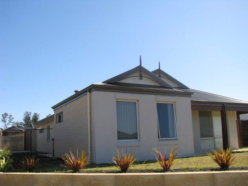 24 Durack Street, Dalyellup WA 6230