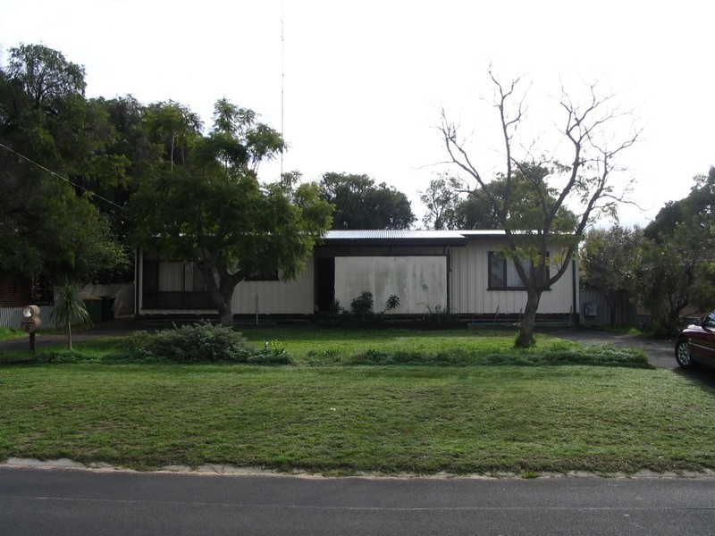 8 Timperley Road, South Bunbury WA 6230