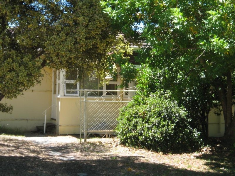 213 Clarke Street East, Bunbury WA 6230