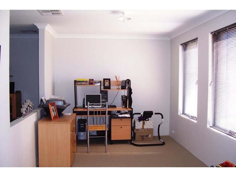 25 Chisholm Road, Dalyellup WA 6230