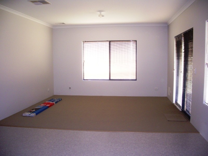 25 Chisholm Road, Dalyellup WA 6230