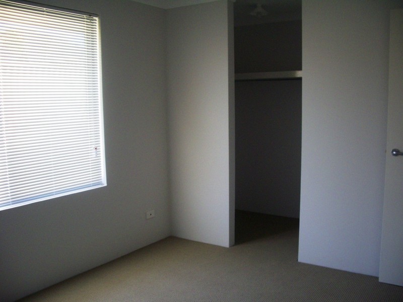 25 Chisholm Road, Dalyellup WA 6230