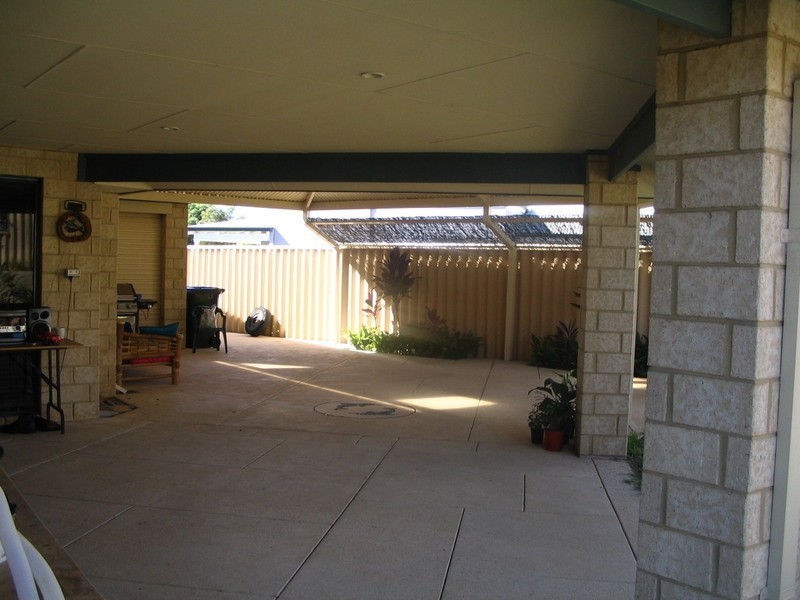 27 Daablone Vista, Dalyellup WA 6230